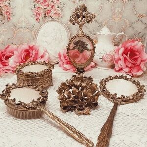 Unlisted Hair Accessories